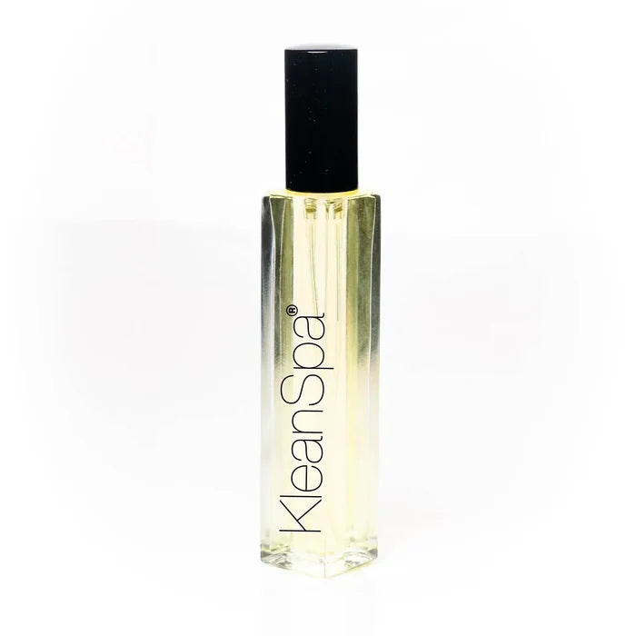 Cologne (4% Fragrance): Aura