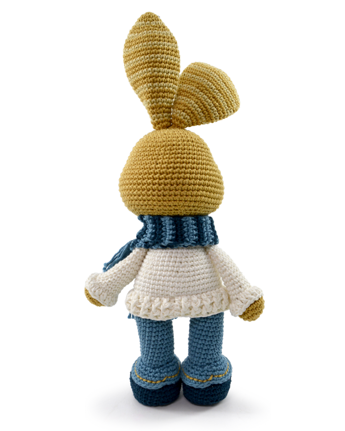Charlie the Bunny by Circulo