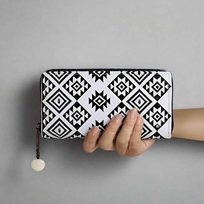 Diamond Star Embroidered Boho Handmade Wallet - Thailand