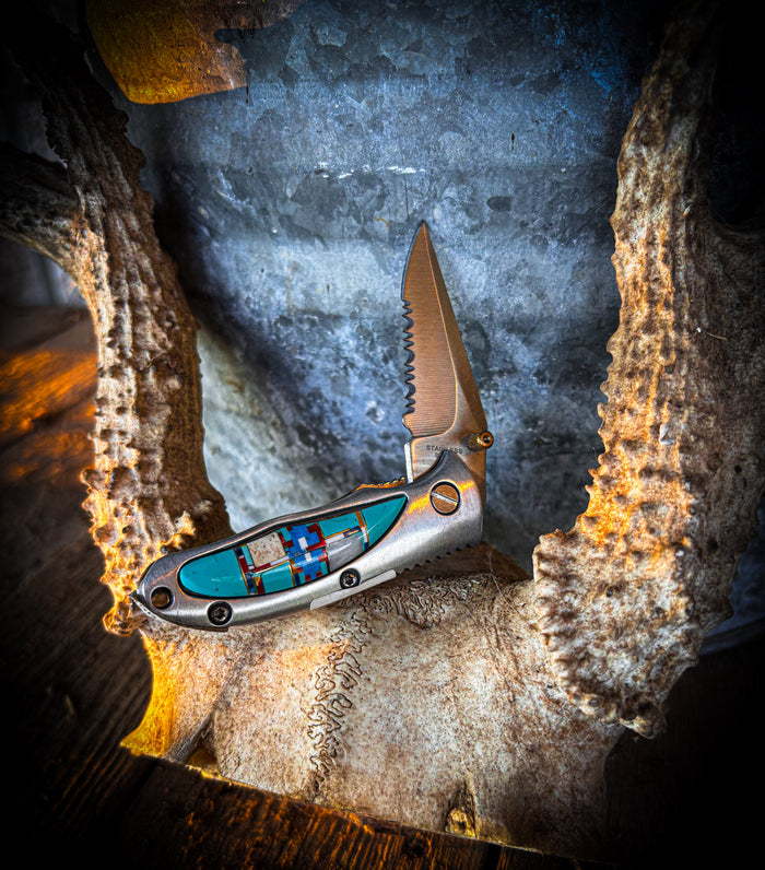Inlay Jagged Blade Pocket Knife With Pocket Clip