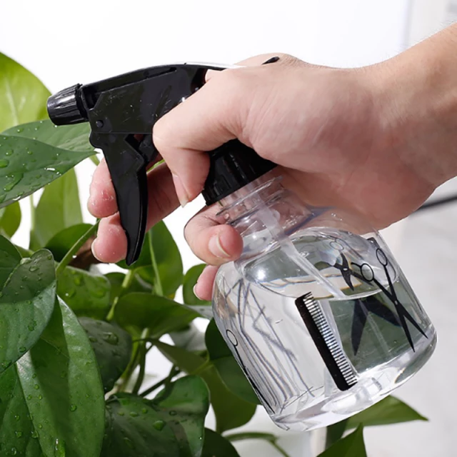 KIM & C Spray Bottle Scissor & Comb Pattern