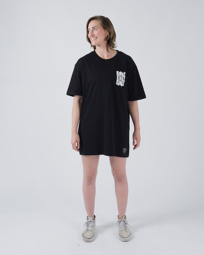 Kingz Quake Tee Black - Full Body Front View Female Model Oversized Fit White KINGZ Text Left Chest Black Streetwear Casual Style [color:Black]