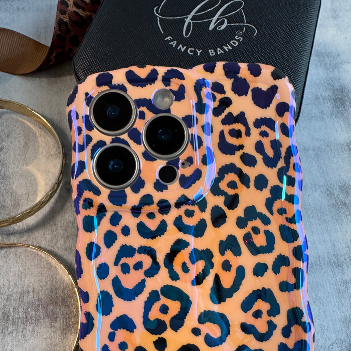 Safari Chic Wavy Luxe MagSafe Case for iPhone