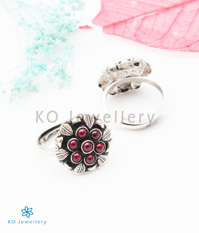 The Malhar Silver Kemp Toe-Rings (Oxidised)
